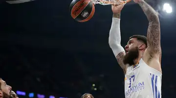 El Real Madrid gana al Barcelona en un final de infarto y se mete en la final de la Eurliga El Real Madrid gana al Barcelona en un final de infarto y se mete en la final de la Eurliga