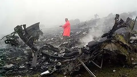 Efemérides de hoy 26 de mayo de 2022: el 26 de mayo de 2003, mueren 62 militares españoles al estrellarse en Turquía el avión Yakolev-42 Efemérides