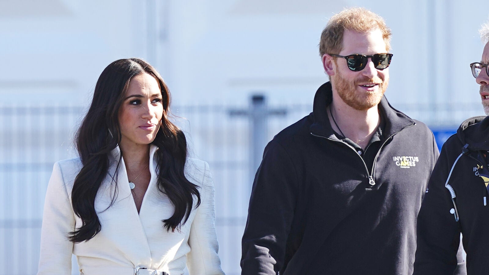 El príncipe Harry y Meghan Markle sufren una persecución en coche por los paparazzis que casi acaba en catástrofe