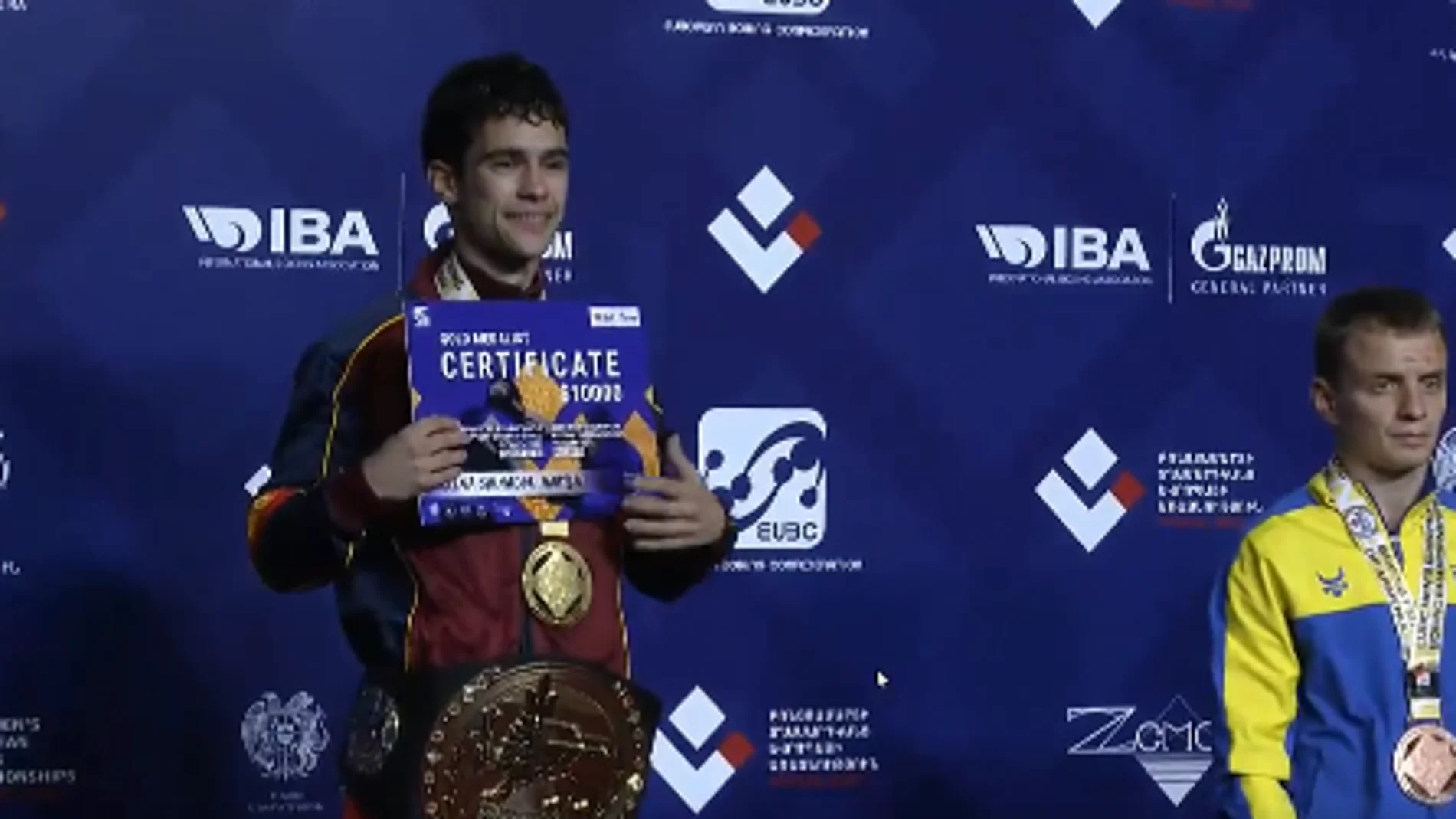 El boxeador Martín Molina durante la ceremonia de medallas