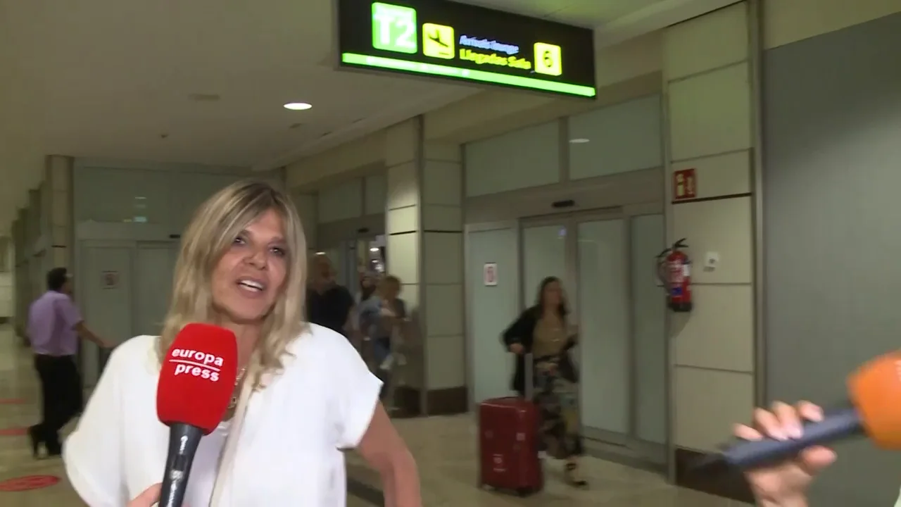 Arantxa de Benito: su sorprendente respuesta cuando le preguntan si quiere ser abuela Arantxa de Benito: su sorprendente respuesta cuando le preguntan si quiere ser abuela