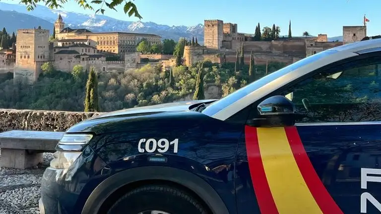Detenida una pareja que iba drogada mientras paseaba con su hijo Detenida una pareja que iba drogada mientras paseaba con su hijo