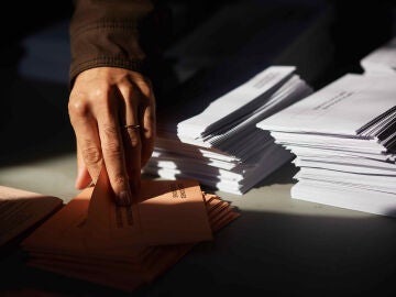 Imagen de archivo de unas papeletas para votar