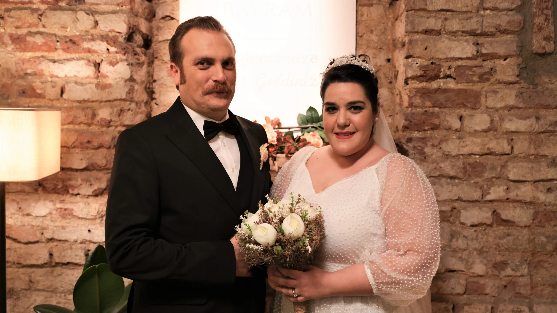 ¡Bayram y Okşan se dan “el sí, quiero” en una romántica boda!