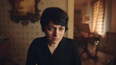 Safiye vuelve a abrir viejas heridas del pasado que creía olvidadas: “Murió por mi culpa” Safiye vuelve a abrir viejas heridas del pasado que creía olvidadas: “Murió por mi culpa”