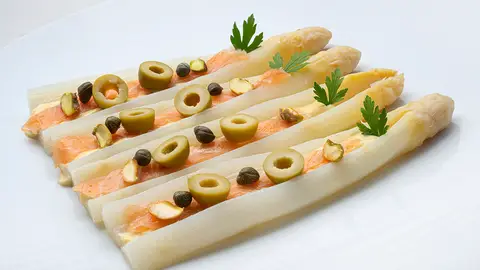 Receta de espárragos rellenos, de Karlos Arguiñano Receta de espárragos rellenos, de Karlos Arguiñano