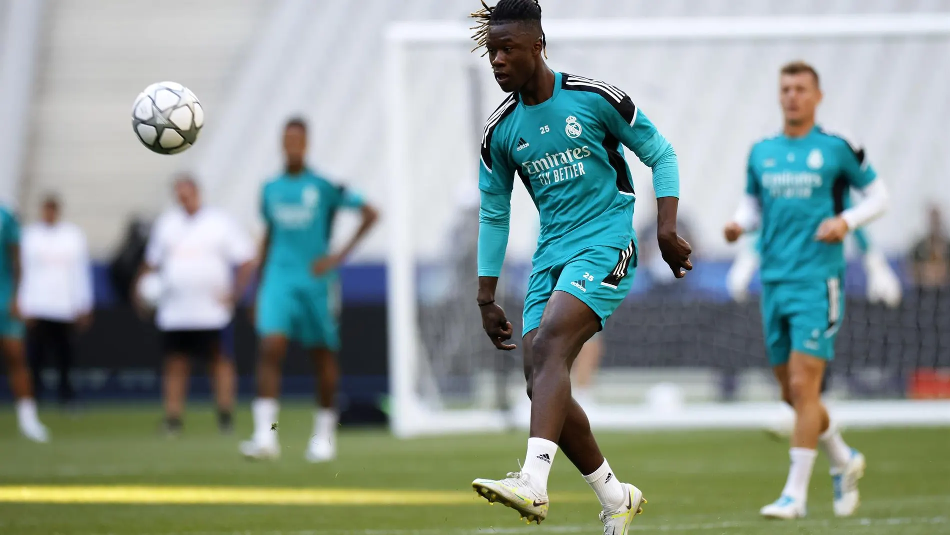 Camavinga en un entrenamiento del Real Madrid Camavinga en un entrenamiento del Real Madrid