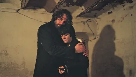 Han consigue dejar a un lado su versión más malvada gracias a Safiye: "Creo que aún hay posibilidad de salvarnos" Han consigue dejar a un lado su versión más malvada gracias a Safiye: "Creo que aún hay posibilidad de salvarnos"