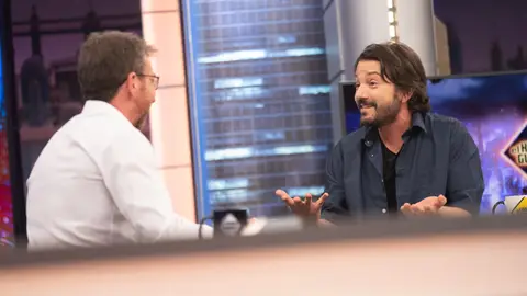 Diego Luna confiesa en 'El Hormiguero 3.0' el momento más complicado que ha vivido interpretando: "Ese día me costó salir del teatro" Diego Luna confiesa en 'El Hormiguero 3.0' el momento más complicado que ha vivido interpretando: "Ese día me costó salir del teatro"