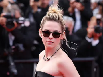 Kristen Stewart en Cannes presentando 'Crímenes del futuro' Kristen Stewart en Cannes presentando 'Crímenes del futuro'