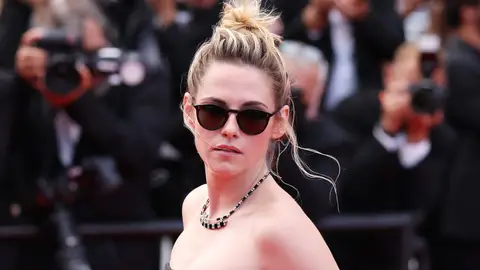 Kristen Stewart en Cannes presentando 'Crímenes del futuro' Kristen Stewart en Cannes presentando 'Crímenes del futuro'