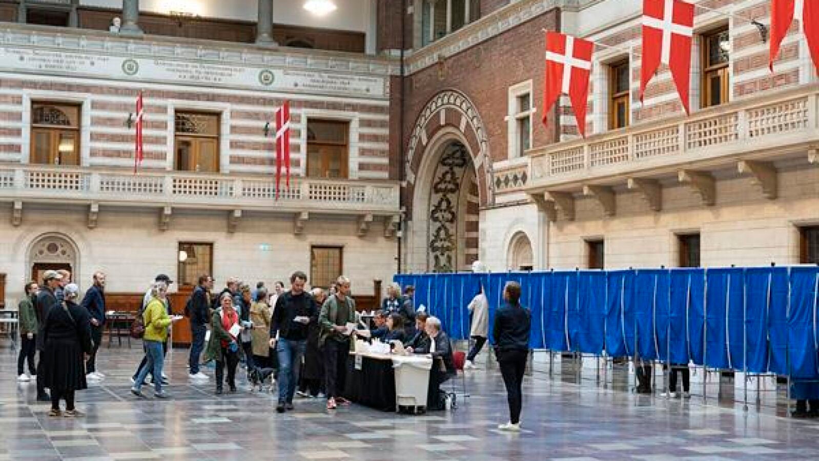 Dinamarca vota 'sí' a integrarse en la defensa y seguridad de la Unión Europea