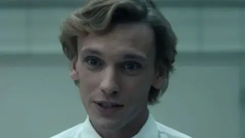 Jamie Campbell en 'Stranger Things' Jamie Campbell en 'Stranger Things'