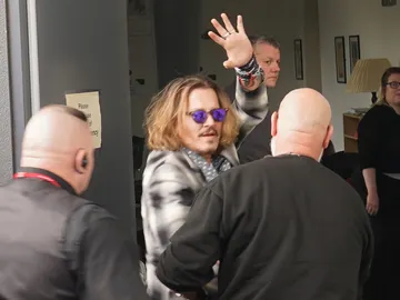 Johnny Depp, reaparece tras el veredicto del juicio contra Amber Heard Johnny Depp, reaparece tras el veredicto del juicio contra Amber Heard