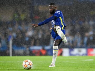 Antonio Rüdiger, en un partido con el Chelsea
