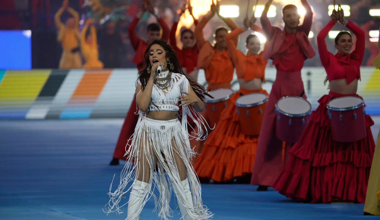 Camila Cabello asegura que se orinó en su actuación en la final de la Champions League