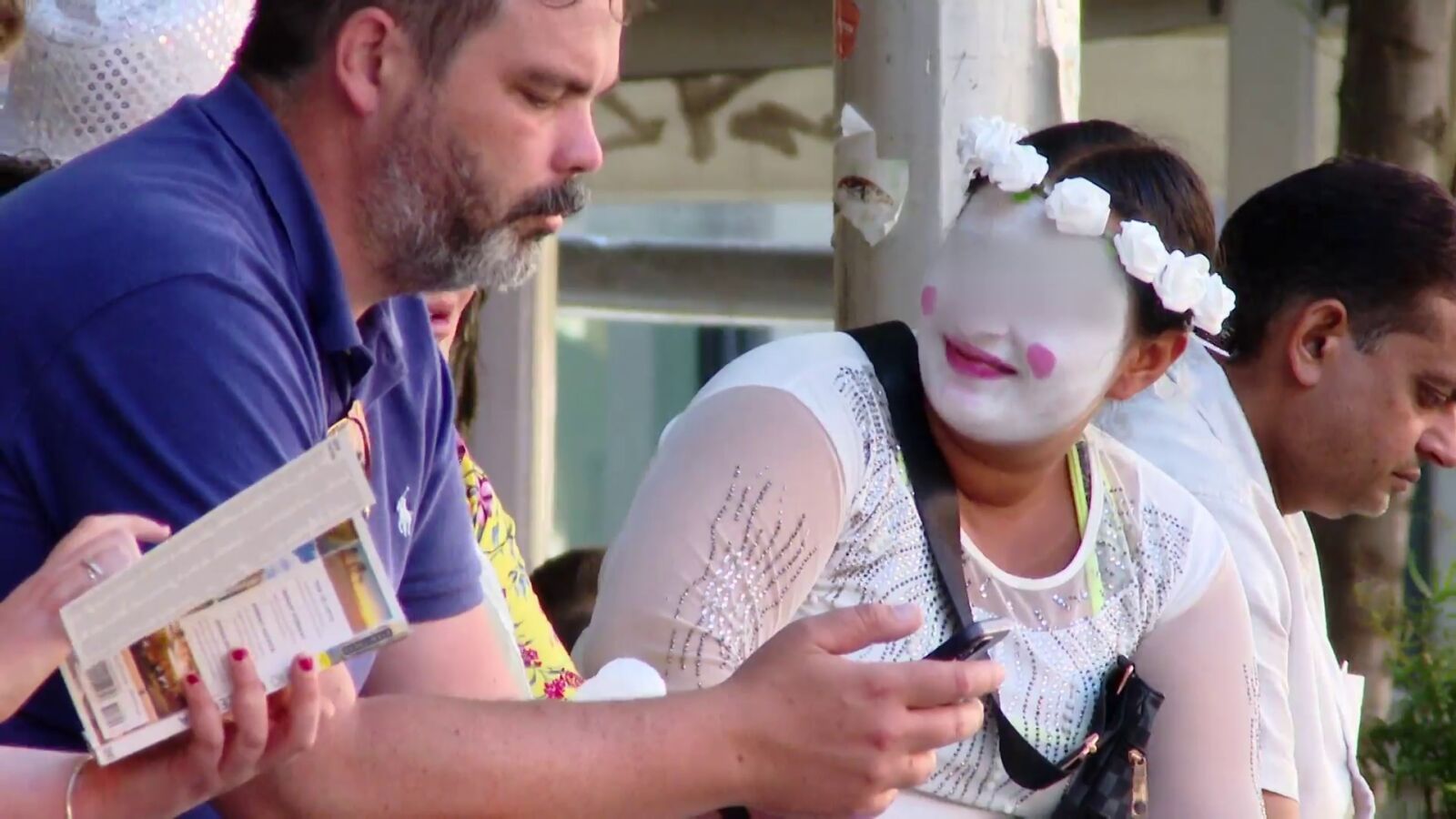 Alerta en Barcelona por los robos con sonrisa de 'las payasas de la Catedral'