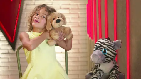 Leonor Villalba: “Mis peluches me hacen sentir súper especial” Leonor Villalba: “Mis peluches me hacen sentir súper especial”