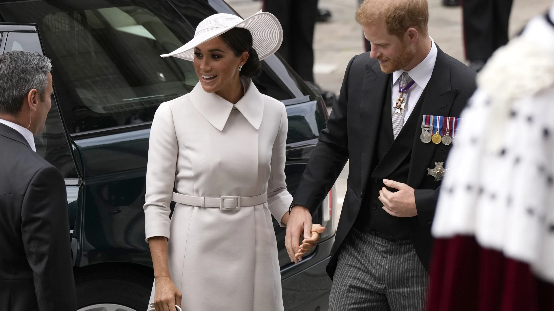 Meghan Markle y el príncipe Harry a su llegada a la misa en honor a Isabel II Meghan Markle y el príncipe Harry a su llegada a la misa en honor a Isabel II