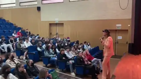 "Los chavales tienen un pequeño cine porno en las manos" "Los chavales tienen un pequeño cine porno en las manos"