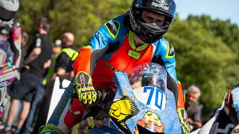 Mark Purslow, el piloto que ha muerto en la Isla de Man, sobre su moto Mark Purslow, el piloto que ha muerto en la Isla de Man, sobre su moto