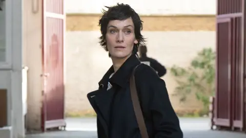 Clotilde Hesme es Roxane Ascher en 'ACI: Alta Capacidad Intelectual' Clotilde Hesme es Roxane Ascher en 'ACI: Alta Capacidad Intelectual'