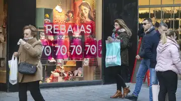 Cuándo empiezan las rebajas de verano en Zara, Mango, El Corte Inglés, Stradivarius Cuándo empiezan las rebajas de verano en Zara, Mango, El Corte Inglés, Stradivarius