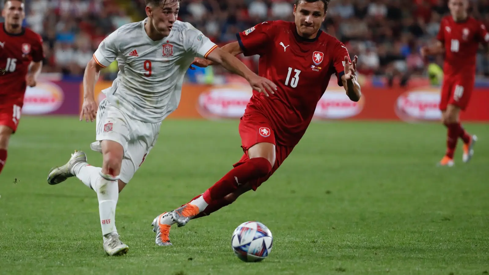Espa&ntilde;a se despista ante la Rep&uacute;blica Checa y se mete en problemas en la Nations League