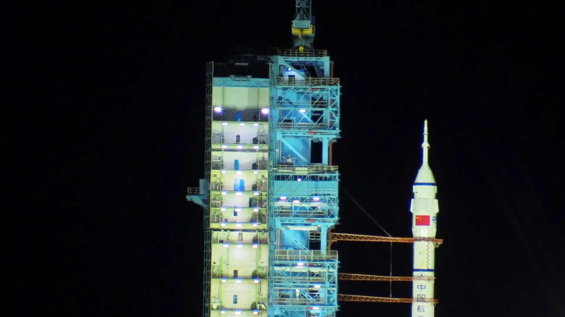 China lanza la nave tripulada Shenzhou-14 para completar su estación espacial China lanza la nave tripulada Shenzhou-14 para completar su estación espacial