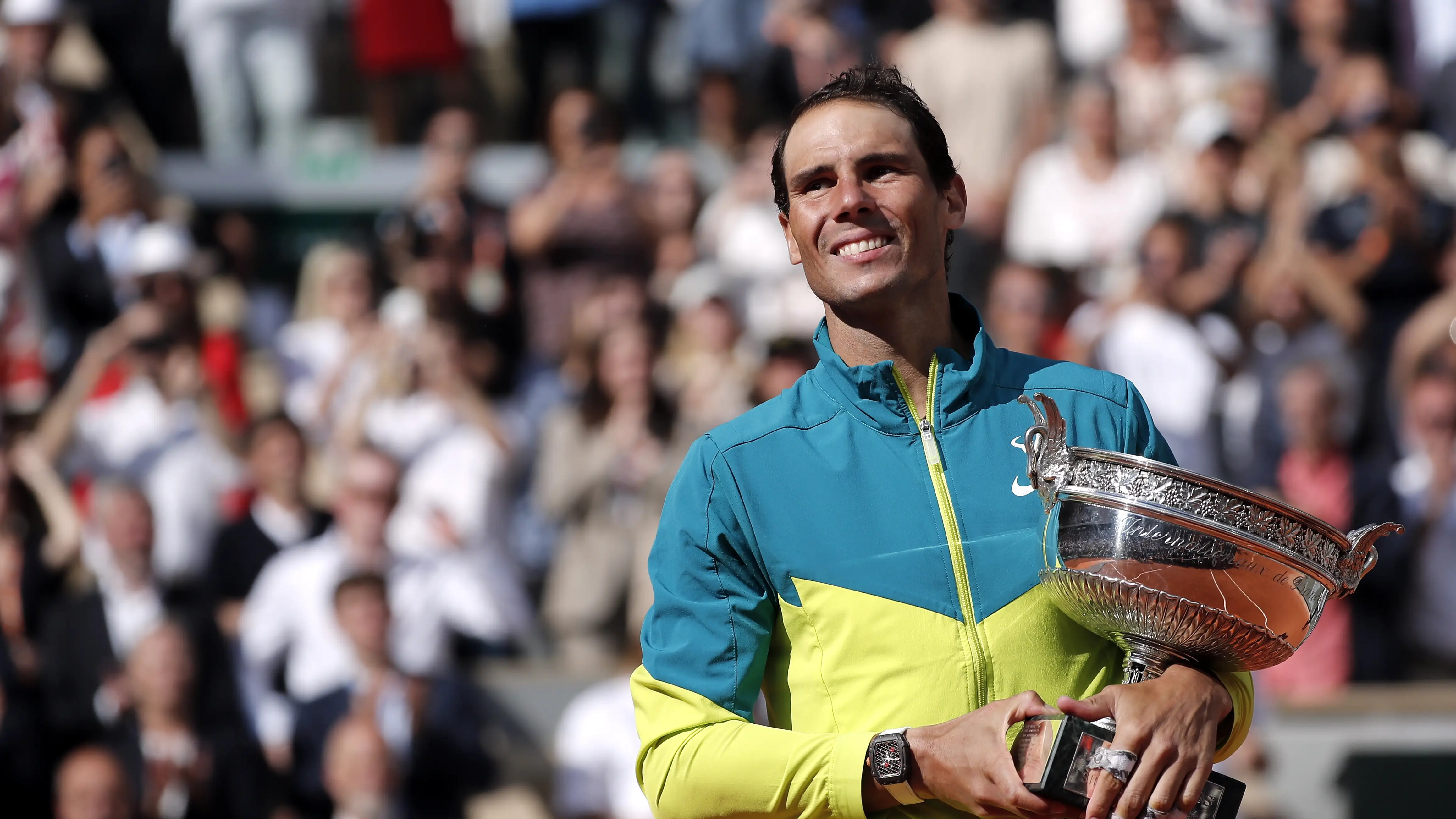 Nadal recupera su trono en París y engrandece su leyenda con el 22º Grand Slam Nadal recupera su trono en París y engrandece su leyenda con el 22º Grand Slam
