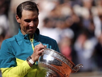 Nadal desmiente su retirada tras ganar Roland Garros: "Voy a seguir intentándolo"