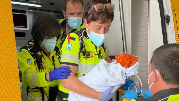 Encuentran a un beb&eacute; reci&eacute;n nacido en una calle de Aluche