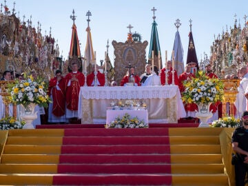 El obispo de Huelva, Santiago Gómez Sierra, presidiendo la celebración