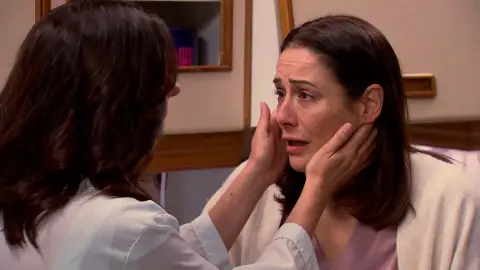 Cristina, superada por la situación, sufre un ataque de ansiedad: “La enfermedad se está extendiendo” Cristina, superada por la situación, sufre un ataque de ansiedad: “La enfermedad se está extendiendo”