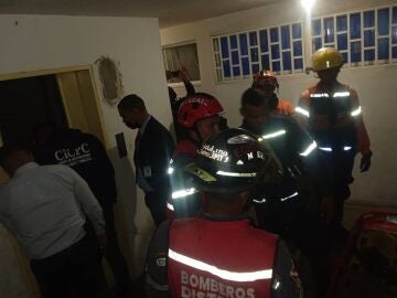 Tragedia en Venezuela: una niña de 5 muere tras caer 12 pisos por el hueco de un ascensor