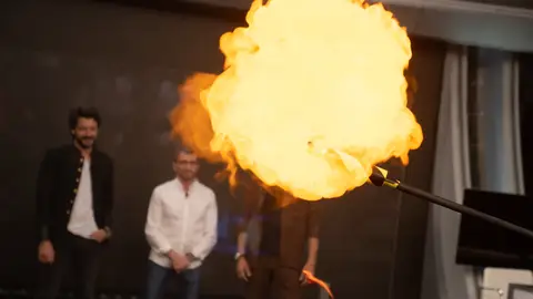 ¡Susto de infarto! Marron sorprende en 'El Hormiguero 3.0' con su ciencia explosiva ¡Susto de infarto! Marron sorprende en 'El Hormiguero 3.0' con su ciencia explosiva