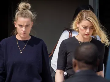 Amber Heard y su hermana, Whitney Henriquez Amber Heard y su hermana, Whitney Henriquez