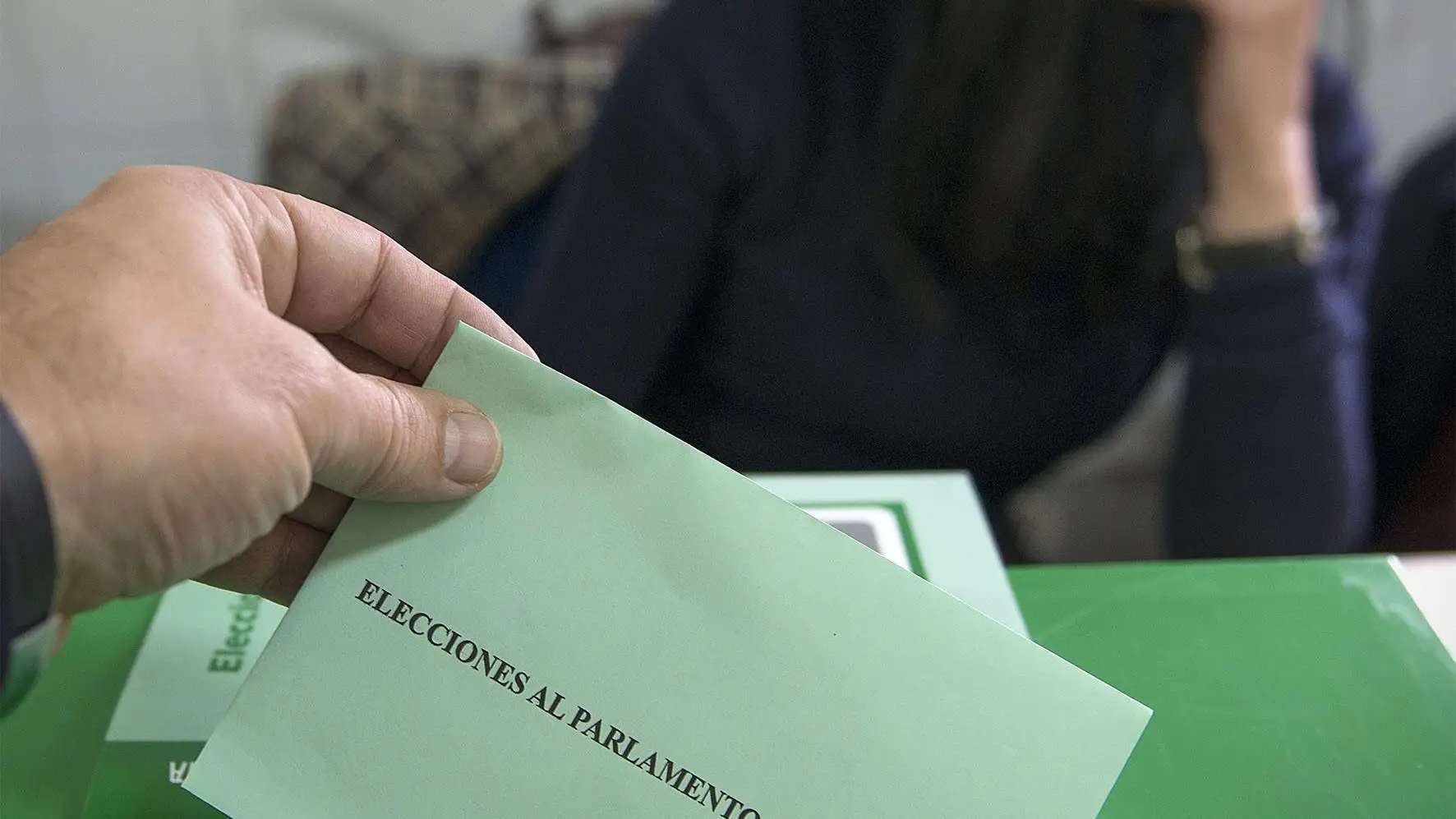 Imagen de archivo de voto al Parlamento de Andalucía Imagen de archivo de voto al Parlamento de Andalucía