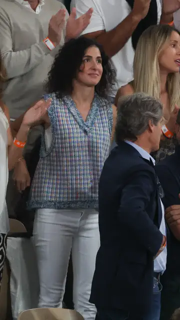 Xisca Perelló disfrutando de un partido de tenis Xisca Perelló disfrutando de un partido de tenis