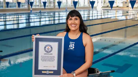 Bárbara Hernández con el Récord Guinness Bárbara Hernández con el Récord Guinness