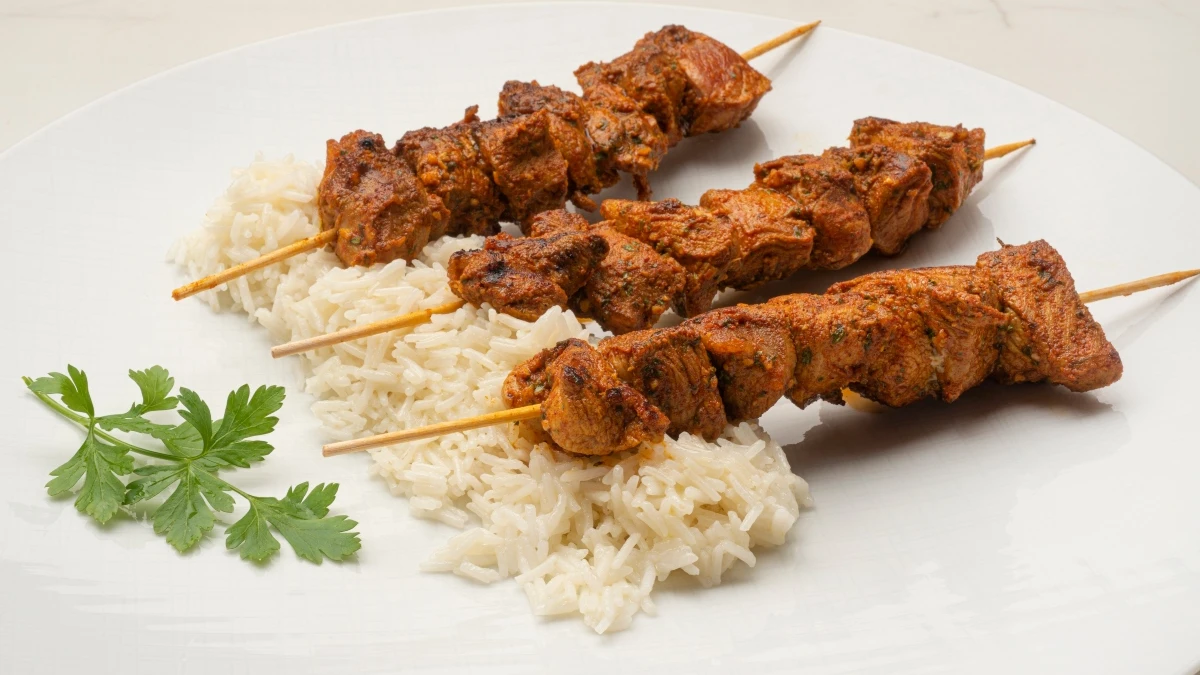 Barbacoa o sart&eacute;n: la receta de pincho moruno de Argui&ntilde;ano como m&aacute;s te gusta