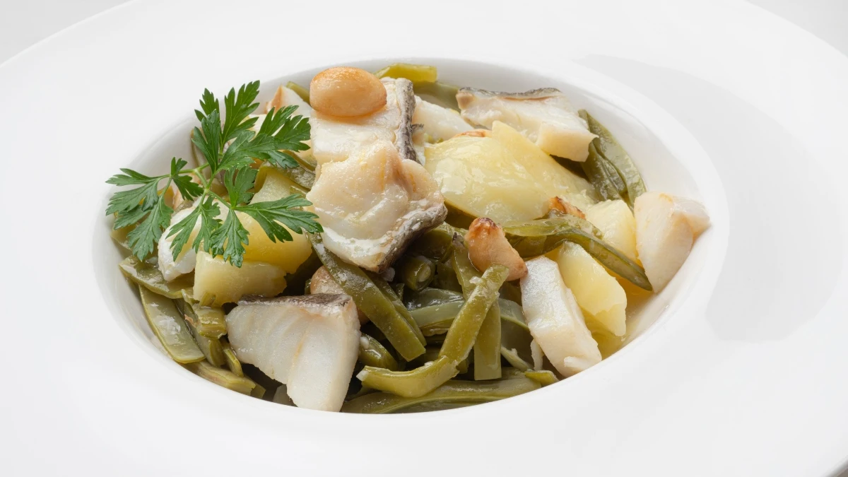 Jud&iacute;as verdes con bacalao, el recet&oacute;n de Karlos Argui&ntilde;ano
