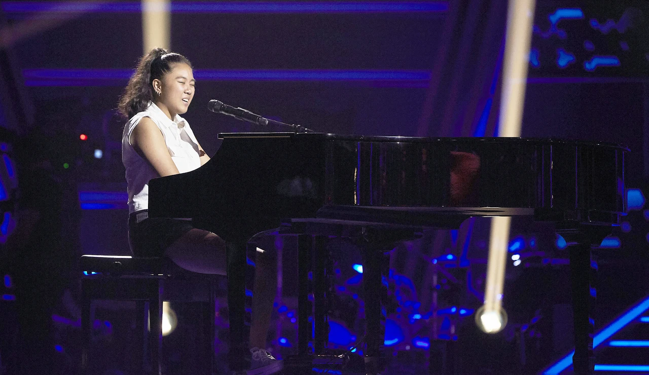 Chloe Casugo, un talento innato con el piano mientras canta ‘You are the reason’ en ‘La Voz Kids’ 