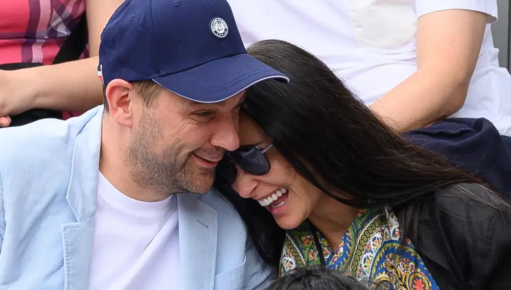 Demi Moore y su novio, Daniel Humm en el Roland Garros