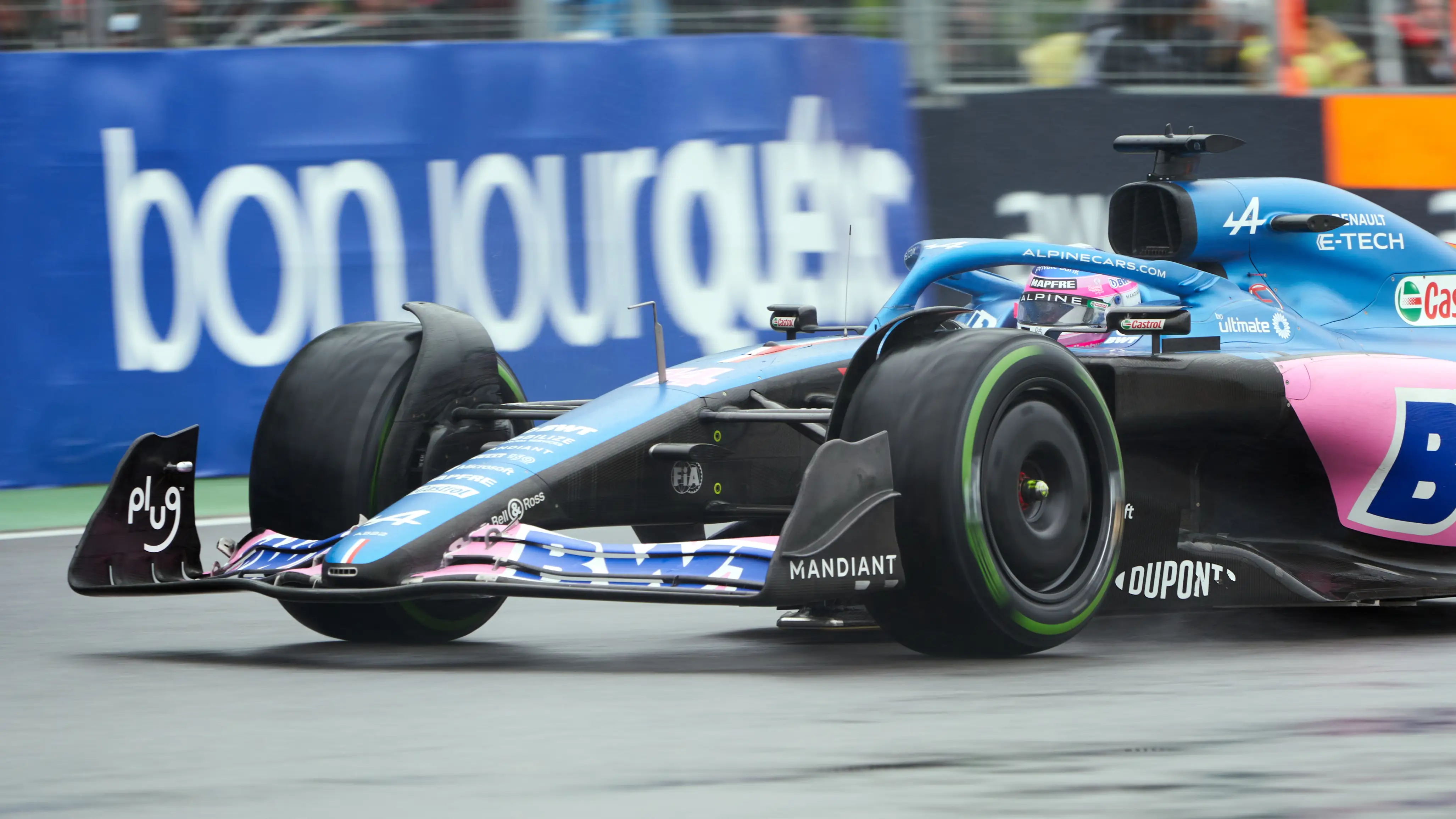 Fernando Alonso vuela bajo la lluvia de Canadá y saldrá 2º por detrás de Verstappen, Sainz 3º Fernando Alonso vuela bajo la lluvia de Canadá y saldrá 2º por detrás de Verstappen, Sainz 3º