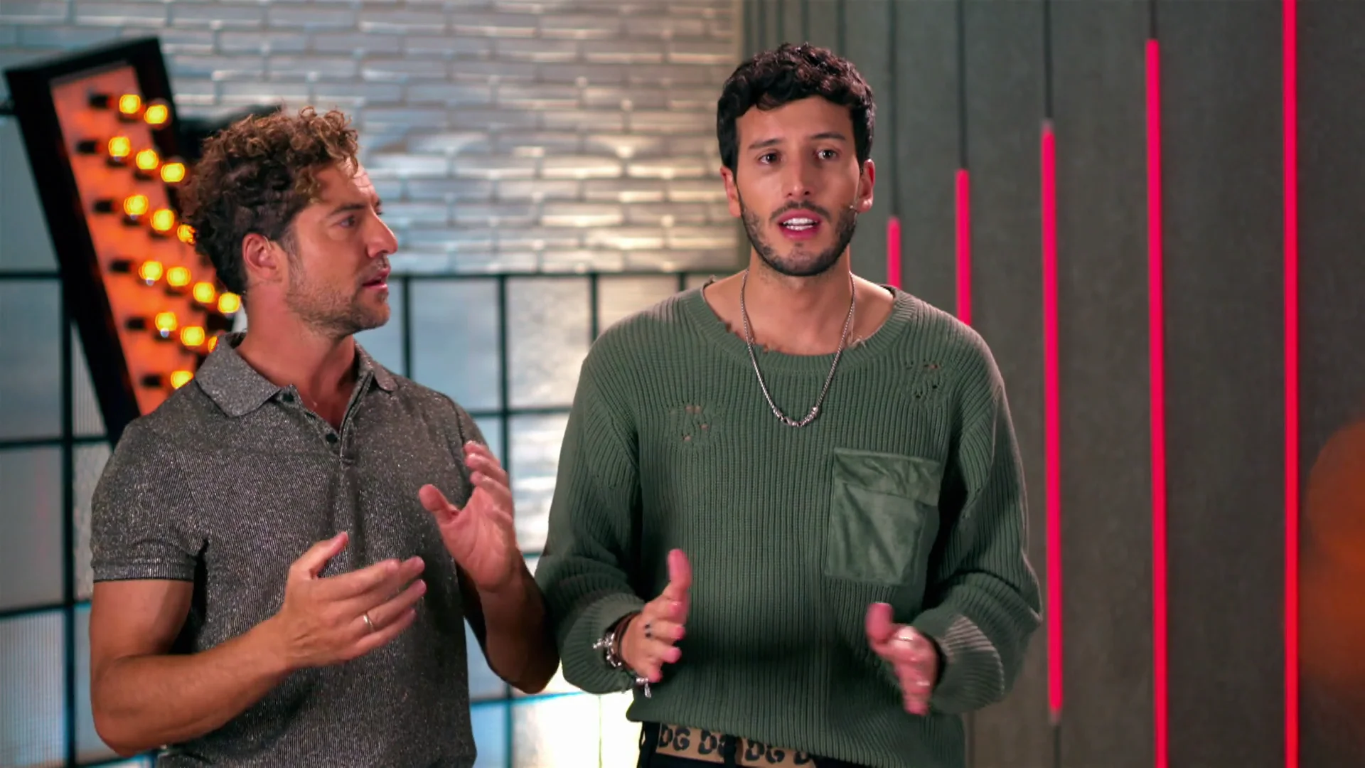 Sebastián Yatra y David Bisbal desvelan cómo es su relación detrás de las cámaras: “Esto es una competencia y la voy a ganar” Sebastián Yatra y David Bisbal desvelan cómo es su relación detrás de las cámaras: “Esto es una competencia y la voy a ganar”