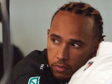 Hamilton explota: "Este coche no se puede conducir, es muy malo"
