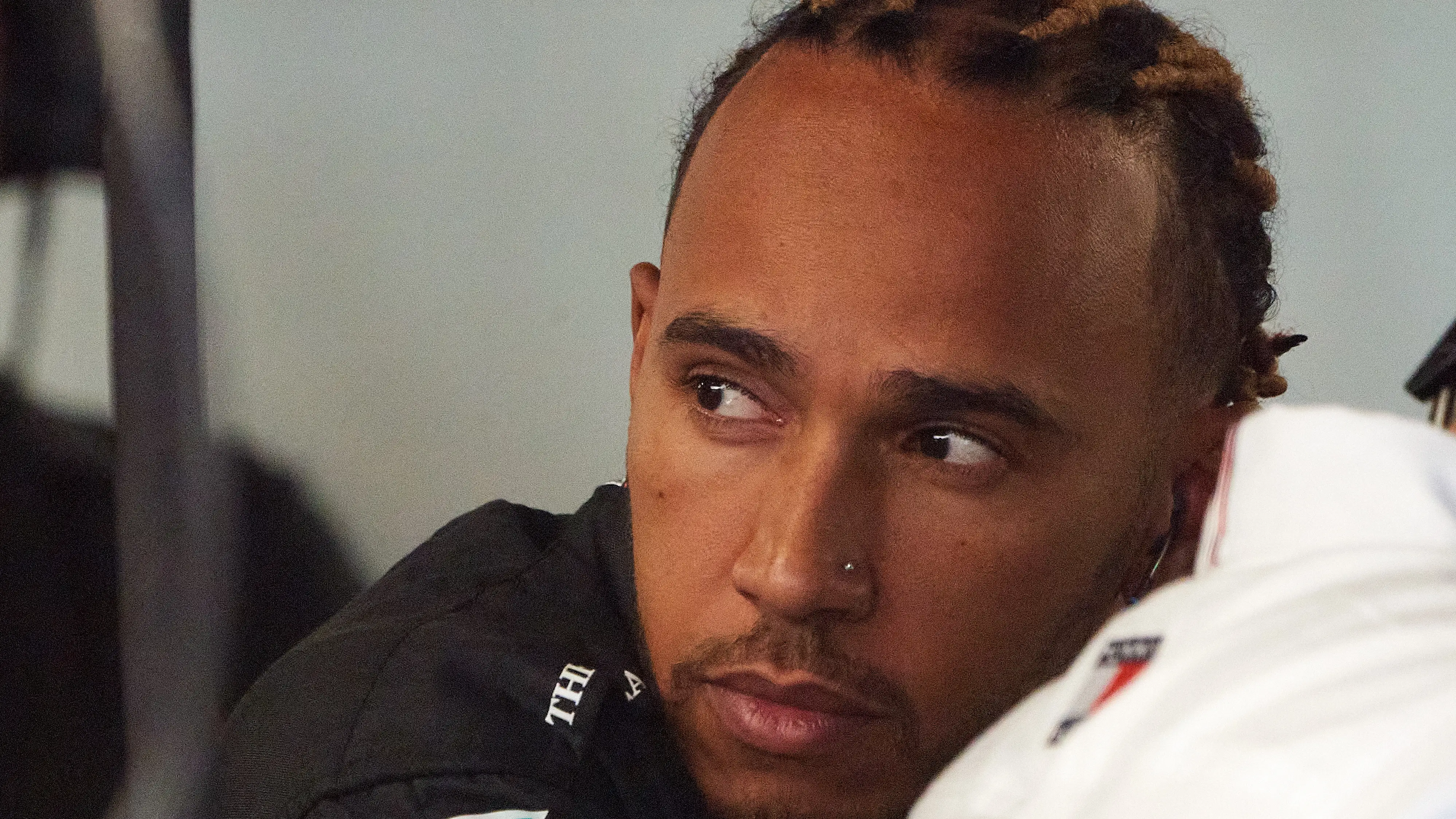Hamilton explota: "Este coche no se puede conducir, es muy malo"