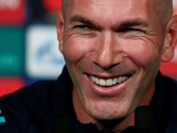 Zidane lo deja claro: "Quiero seguir entrenando porque es mi pasión"