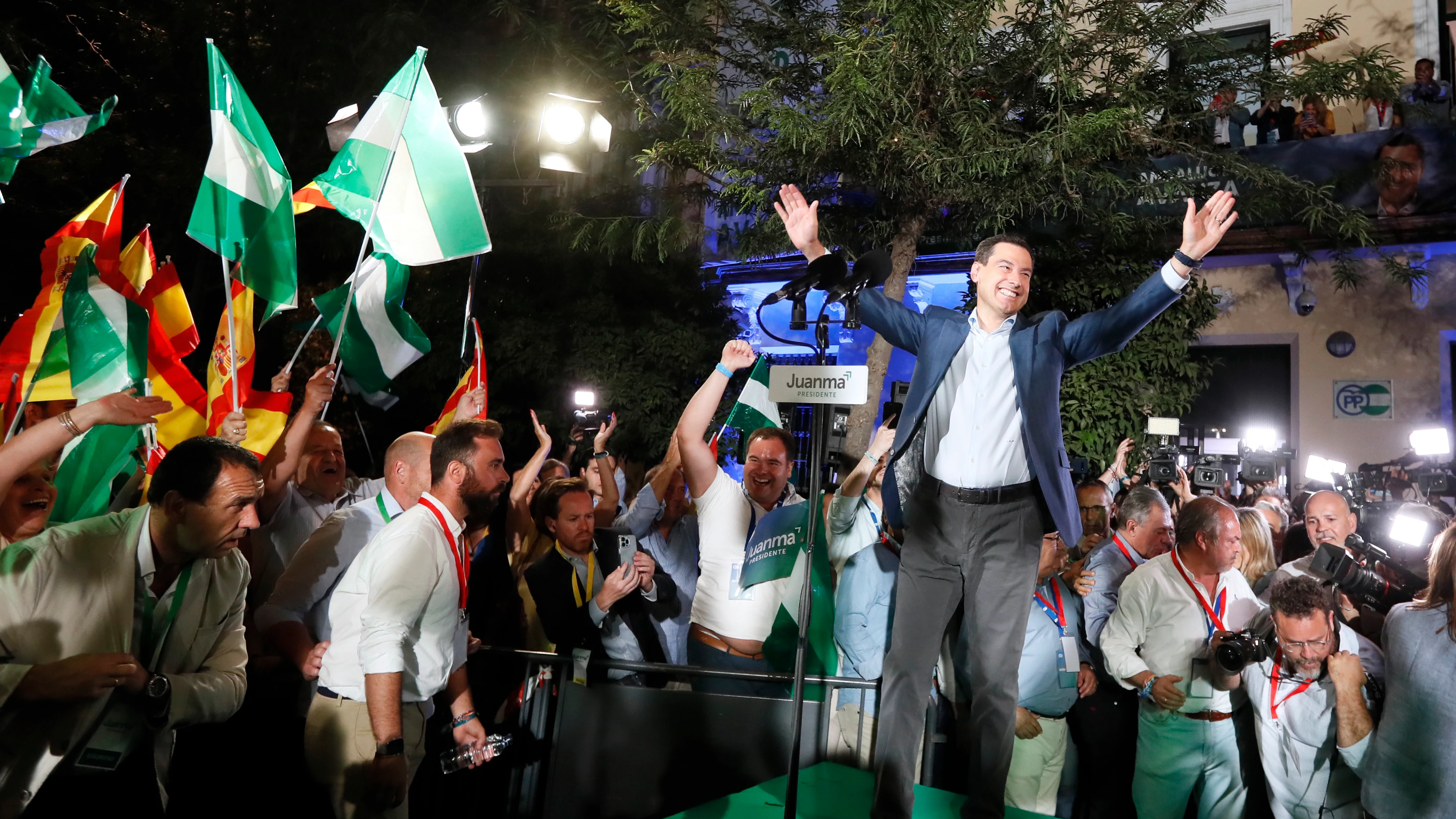 Juanma Moreno arrasa en las elecciones de Andalucía 2022 Juanma Moreno arrasa en las elecciones de Andalucía 2022
